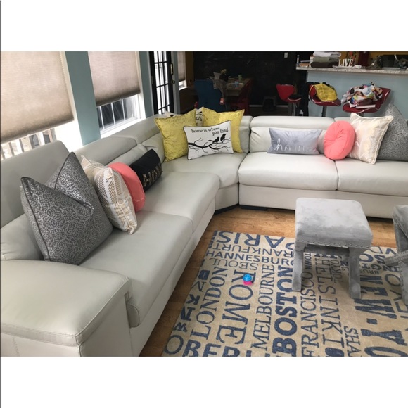 Leather Sectional great condition and warranty! - Picture 1 of 3